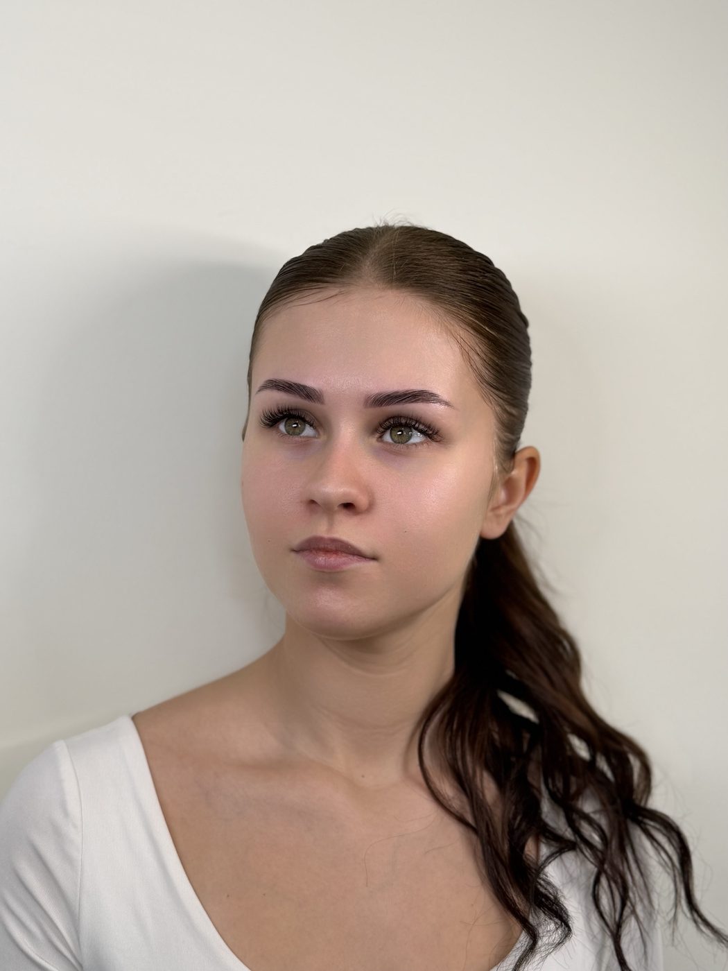 Uzacu laminēšana un krāsošana